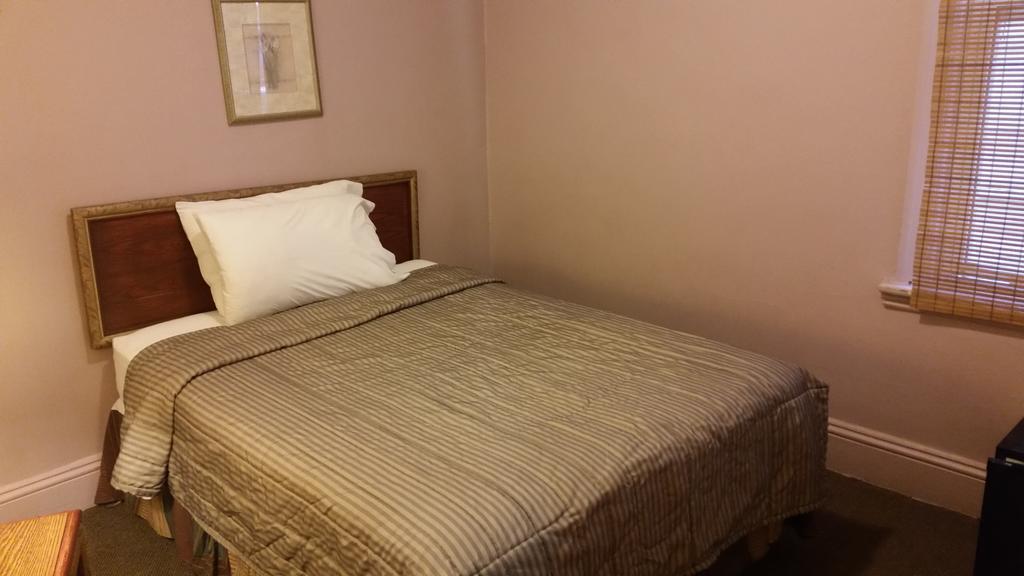 A Voyageur'S Guest House Οττάβα Δωμάτιο φωτογραφία